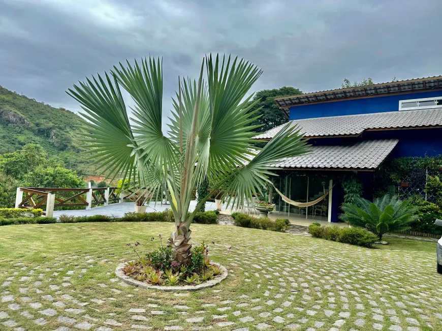 Foto 1 de Sobrado com 3 Quartos à venda, 140m² em Pedro do Rio, Petrópolis