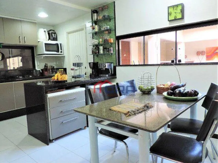 Foto 1 de Casa com 3 Quartos à venda, 207m² em Jardim Esperança, Volta Redonda