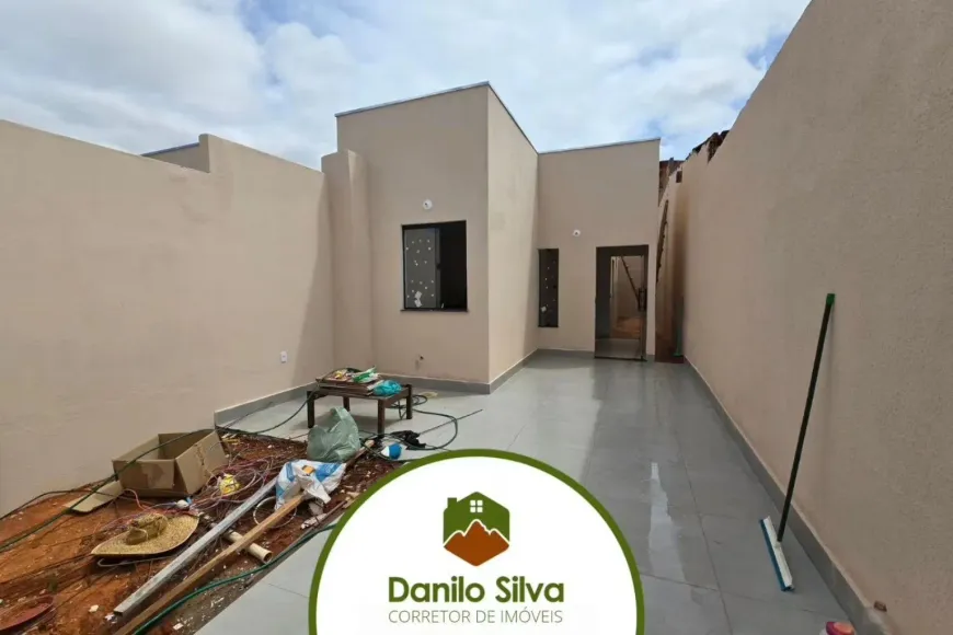 Foto 1 de Casa com 2 Quartos à venda, 50m² em Carmelo, Montes Claros