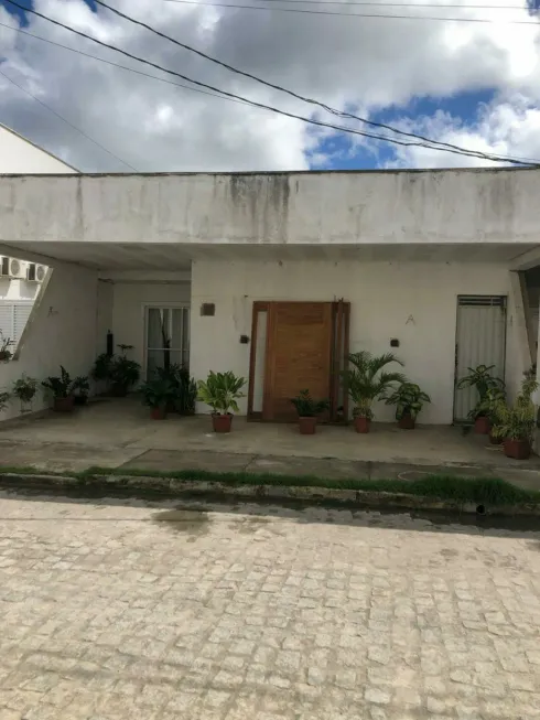 Foto 1 de Casa com 2 Quartos à venda, 62m² em Papagaio, Feira de Santana