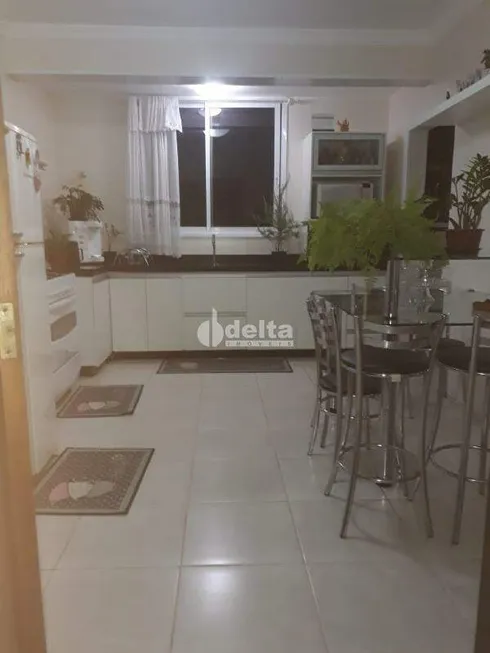 Foto 1 de Apartamento com 3 Quartos à venda, 102m² em Brasil, Uberlândia