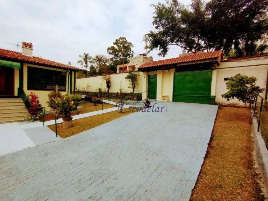 Foto 1 de Casa com 3 Quartos para alugar, 380m² em Vila Pedra Branca, São Paulo