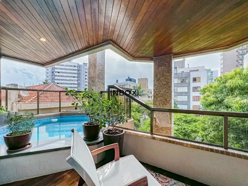 Foto 1 de Apartamento com 3 Quartos à venda, 158m² em Petrópolis, Porto Alegre