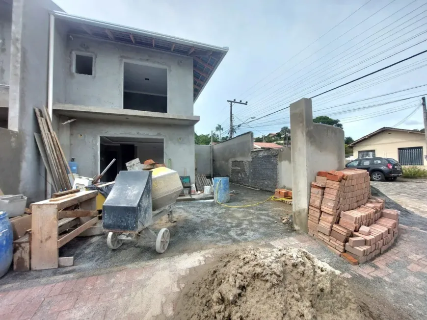 Foto 1 de Sobrado com 2 Quartos à venda, 97m² em Itoupava Norte, Blumenau