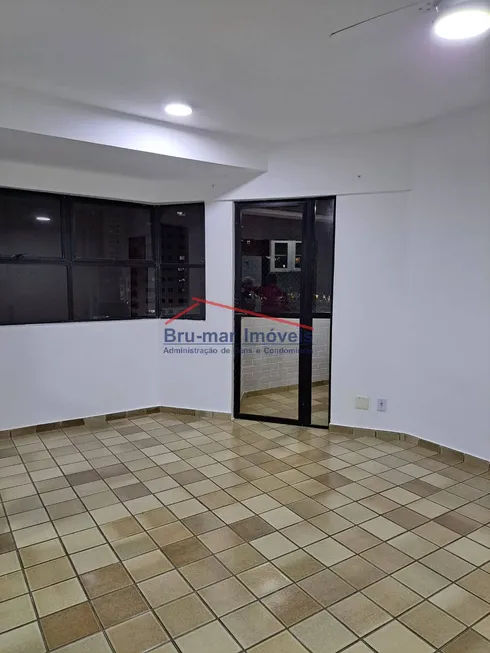 Foto 1 de Apartamento com 2 Quartos à venda, 61m² em Jardim Las Palmas, Guarujá