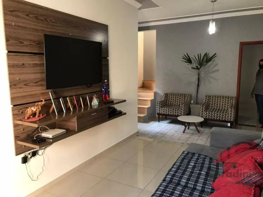 Foto 1 de Casa com 3 Quartos à venda, 178m² em Jardim Planalto, Nova Odessa