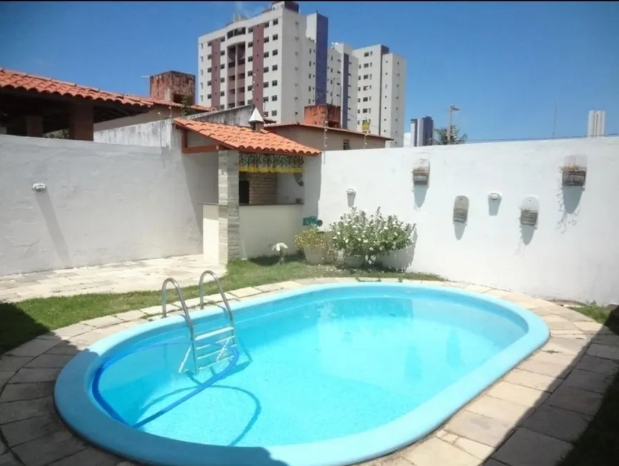 Foto 1 de Casa com 5 Quartos para alugar, 180m² em Bessa, João Pessoa