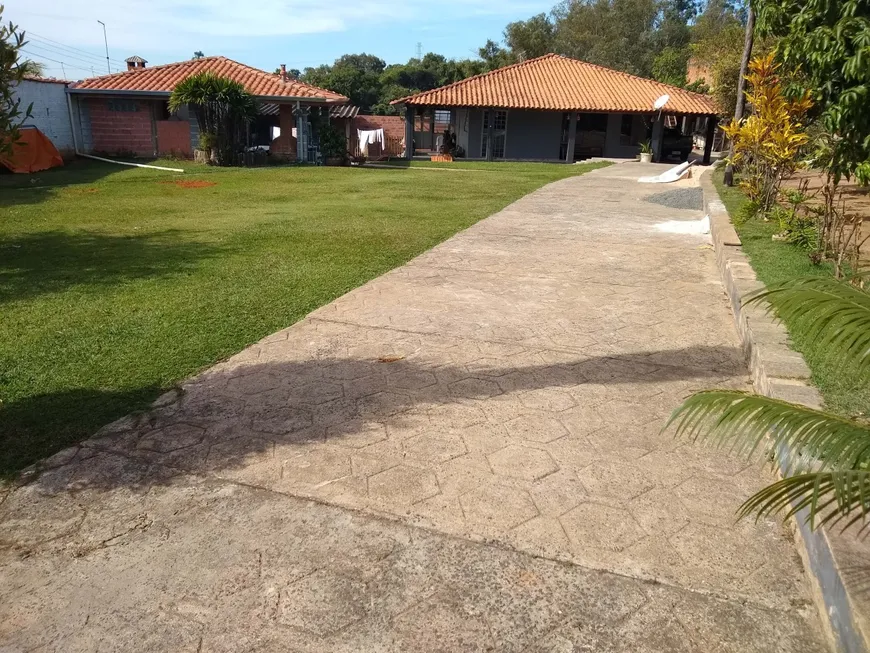 Foto 1 de Fazenda/Sítio com 2 Quartos à venda, 200m² em Bairro dos Pires, Limeira