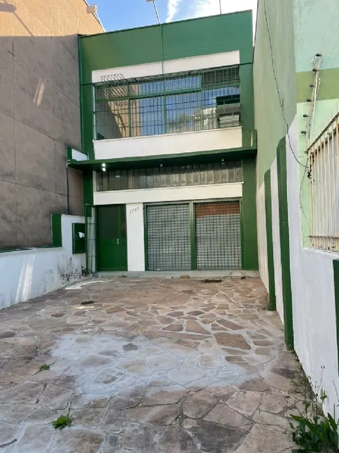 Foto 1 de Sala Comercial para alugar, 440m² em Rio Branco, Porto Alegre