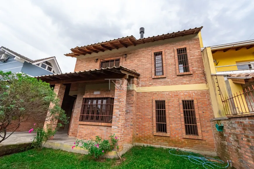 Foto 1 de Casa com 3 Quartos à venda, 268m² em Ipanema, Porto Alegre