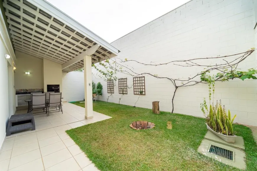 Foto 1 de Sobrado com 3 Quartos à venda, 173m² em Jardim Ermida I, Jundiaí