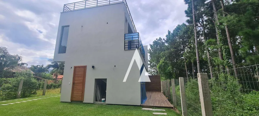 Foto 1 de Casa de Condomínio com 2 Quartos à venda, 156m² em Praia da Barra, Garopaba