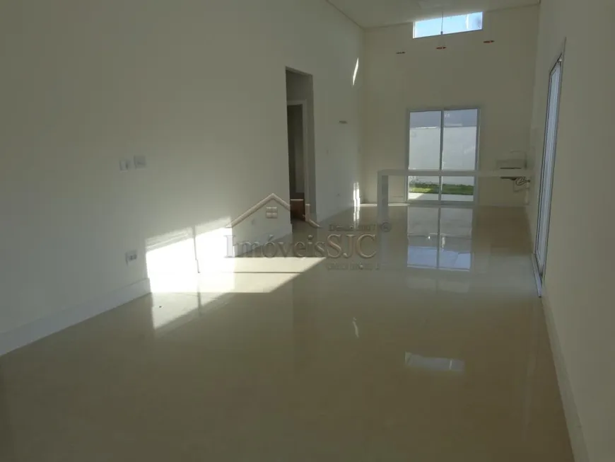 Foto 1 de Casa de Condomínio com 3 Quartos à venda, 150m² em Parque Residencial Maria Elmira , Caçapava