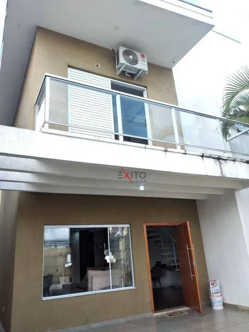 Foto 1 de Casa com 3 Quartos para venda ou aluguel, 141m² em Portal dos Ipes 2, Cajamar