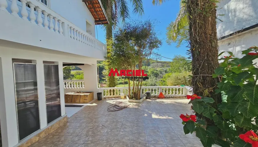 Foto 1 de Fazenda/Sítio com 5 Quartos à venda, 500m² em , Igaratá