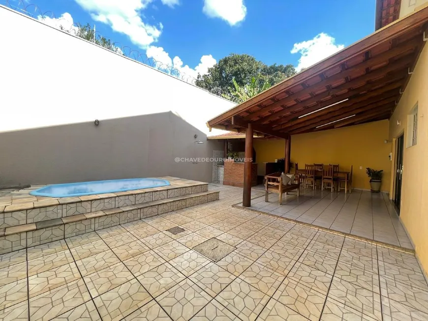 Foto 1 de Casa com 4 Quartos à venda, 305m² em Cidade Jardim, Uberaba