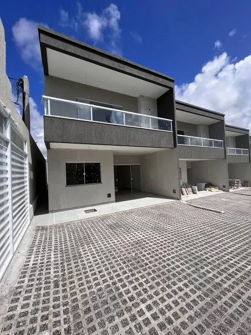 Foto 1 de Casa de Condomínio com 4 Quartos à venda, 175m² em Pitangueiras, Lauro de Freitas