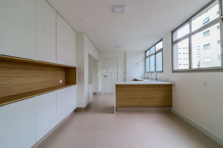 Foto 1 de Apartamento com 4 Quartos à venda, 235m² em Santa Cecília, São Paulo