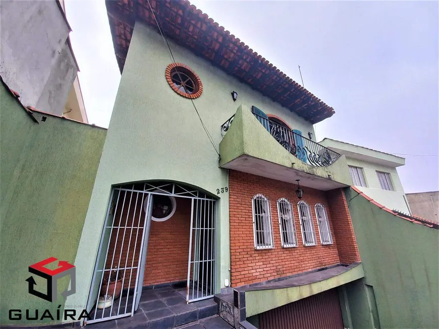 Foto 1 de Sobrado com 3 Quartos à venda, 318m² em Jardim Teles de Menezes, Santo André