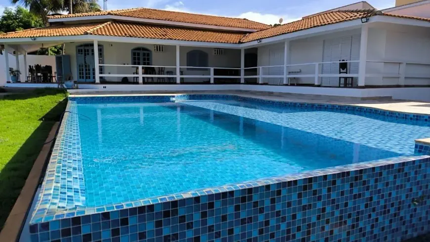 Foto 1 de Fazenda/Sítio com 5 Quartos à venda, 400m² em Condomínio Lago e Sol, Fronteira