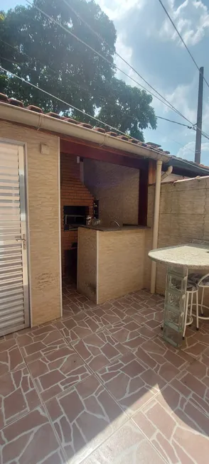 Foto 1 de Casa com 4 Quartos à venda, 85m² em Jardim Danfer, São Paulo