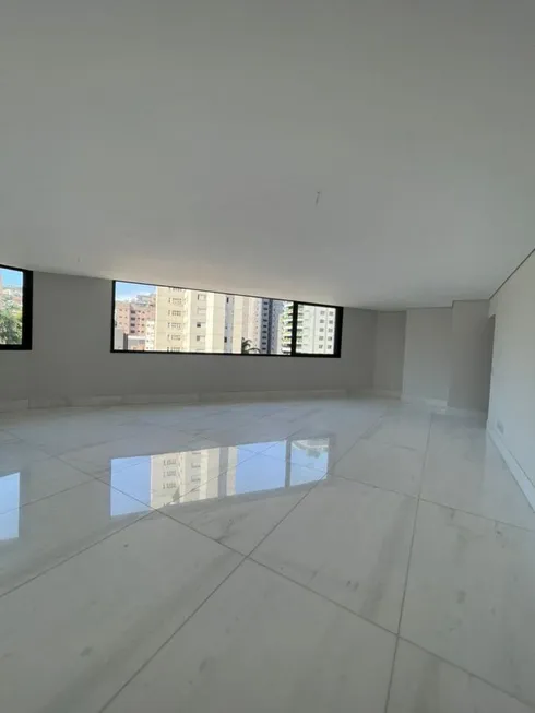 Foto 1 de Apartamento com 4 Quartos à venda, 186m² em Serra, Belo Horizonte