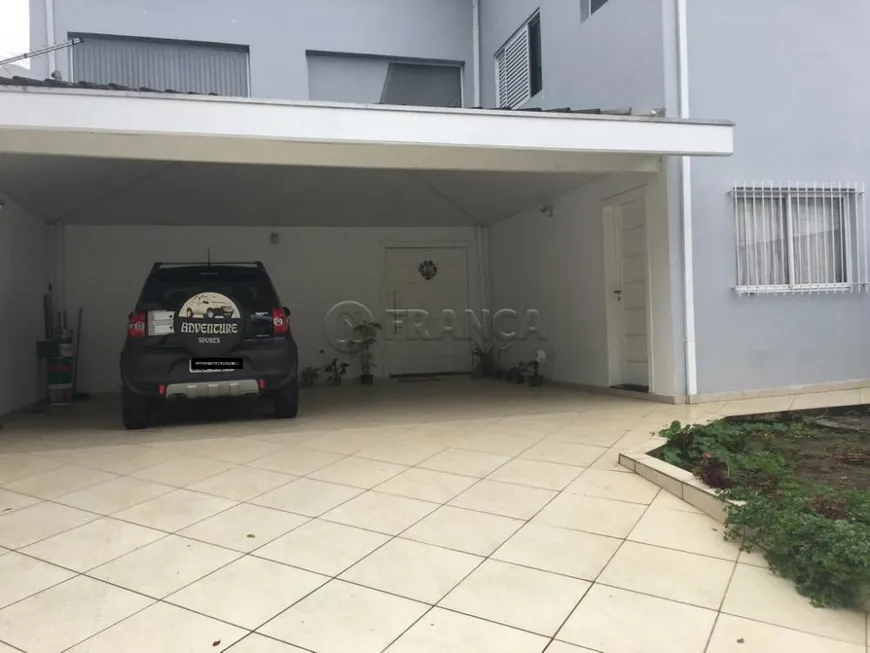 Foto 1 de Casa com 3 Quartos à venda, 226m² em Loteamento Villa Branca, Jacareí