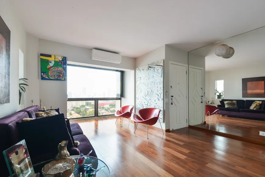 Foto 1 de Apartamento com 2 Quartos à venda, 151m² em Vila Nova Conceição, São Paulo