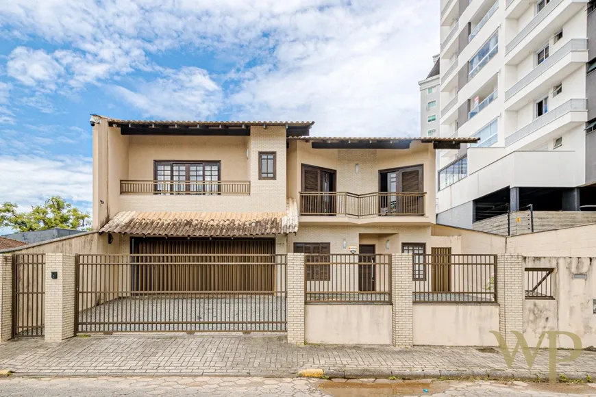 Foto 1 de Casa com 3 Quartos à venda, 276m² em Saguaçú, Joinville