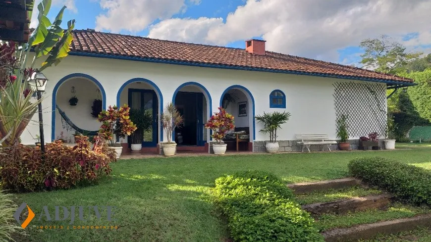 Foto 1 de Casa de Condomínio com 4 Quartos à venda, 281m² em Itaipava, Petrópolis