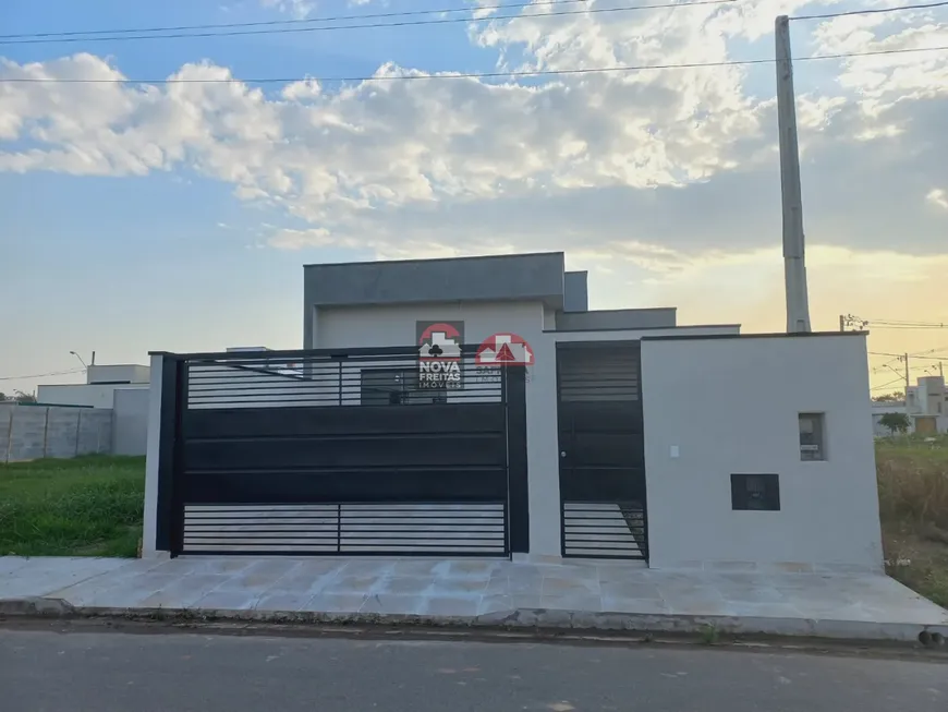 Foto 1 de Casa com 3 Quartos à venda, 176m² em Loteamento Santa Clara, Pindamonhangaba