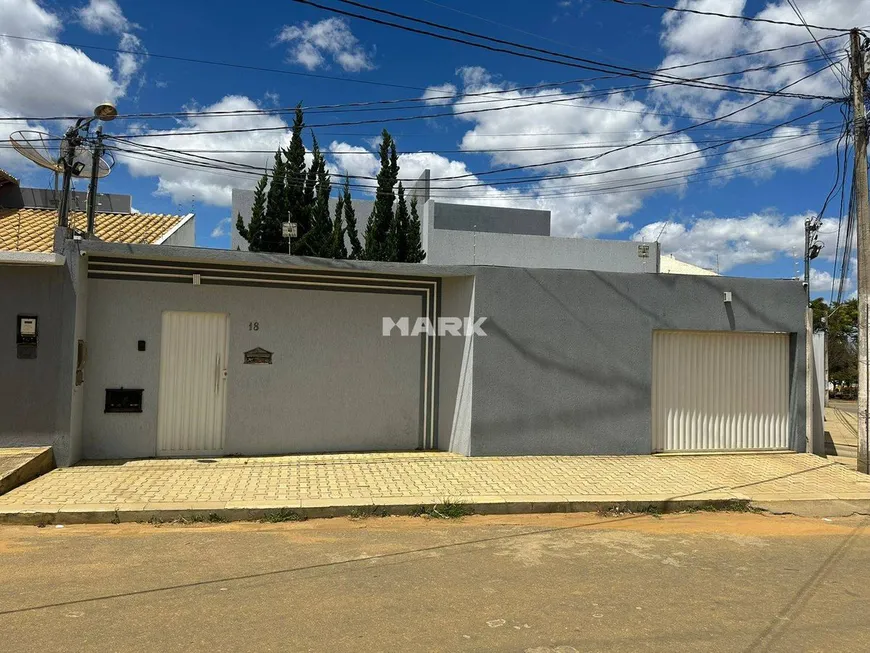 Foto 1 de Casa com 3 Quartos à venda, 220m² em Candeias, Vitória da Conquista