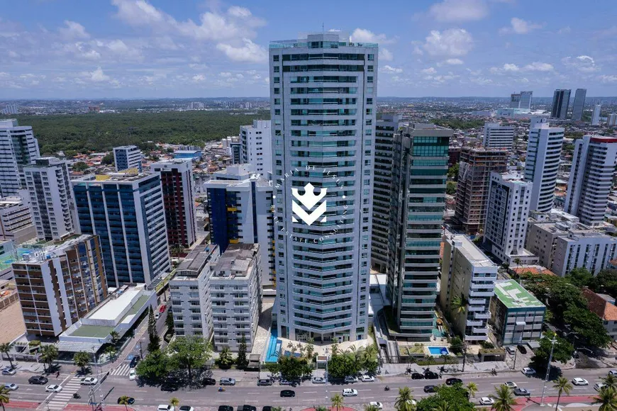 Foto 1 de Apartamento com 4 Quartos à venda, 187m² em Boa Viagem, Recife