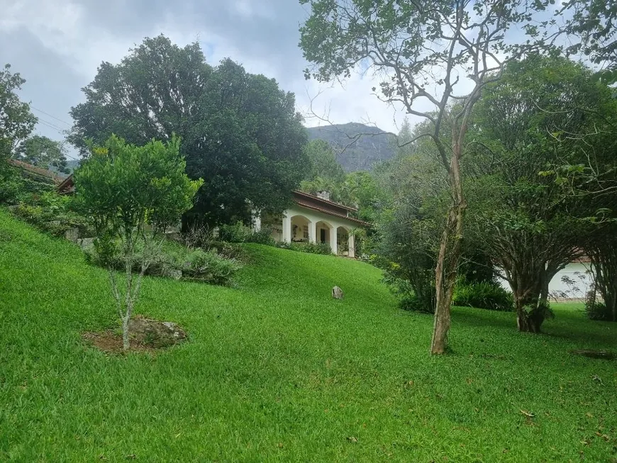 Foto 1 de Fazenda/Sítio com 7 Quartos à venda, 424m² em Quebra Frascos, Teresópolis
