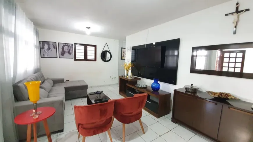 Foto 1 de Casa com 2 Quartos à venda, 100m² em Ondina, Salvador