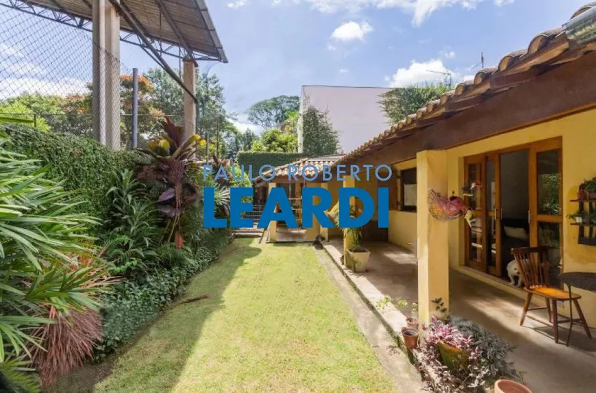 Foto 1 de Casa com 3 Quartos à venda, 420m² em Vila Madalena, São Paulo