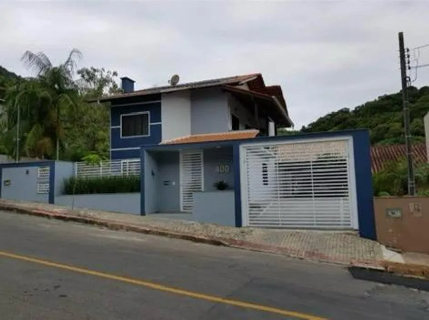 Foto 1 de Casa com 3 Quartos à venda, 259m² em Vila Baependi, Jaraguá do Sul