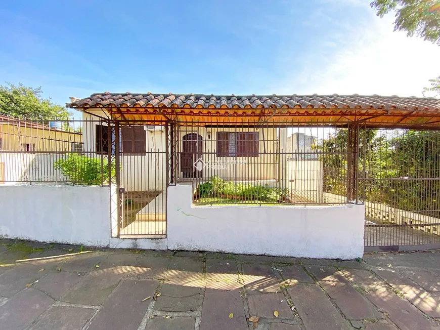 Foto 1 de Casa com 3 Quartos à venda, 180m² em Morro Santana, Porto Alegre