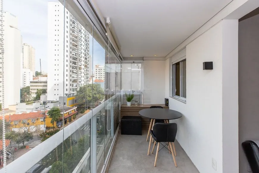 Foto 1 de Apartamento com 2 Quartos à venda, 60m² em Vila Mariana, São Paulo