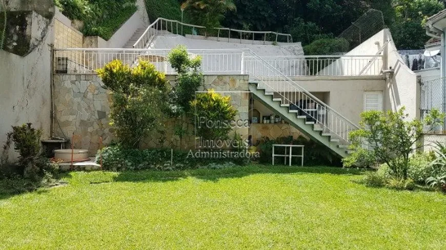 Foto 1 de Casa com 5 Quartos à venda, 195m² em Valparaiso, Petrópolis