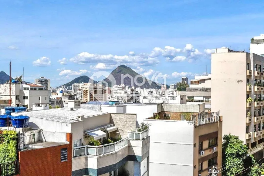 Foto 1 de Apartamento com 4 Quartos à venda, 160m² em Leblon, Rio de Janeiro