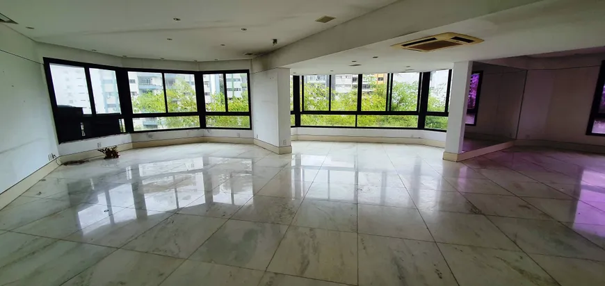 Foto 1 de Apartamento com 4 Quartos para alugar, 475m² em Ondina, Salvador