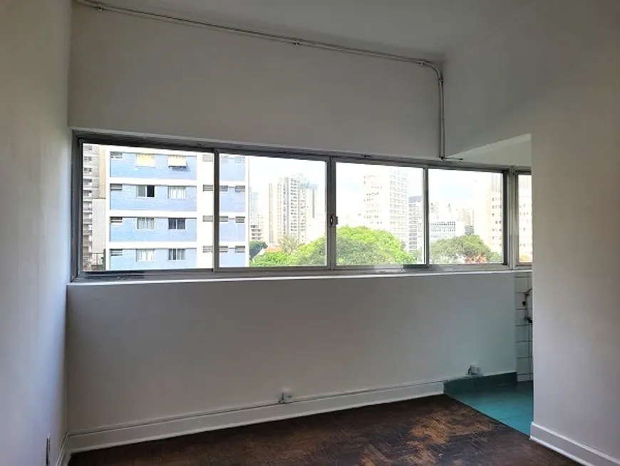 Foto 1 de Apartamento com 1 Quarto para alugar, 33m² em República, São Paulo