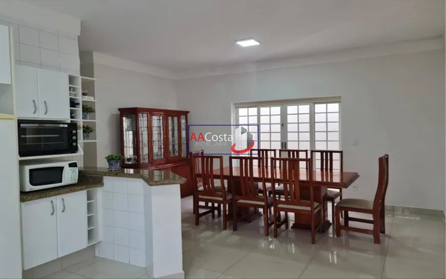 Foto 1 de Casa com 3 Quartos à venda, 186m² em Parque Residencial Nova Franca, Franca