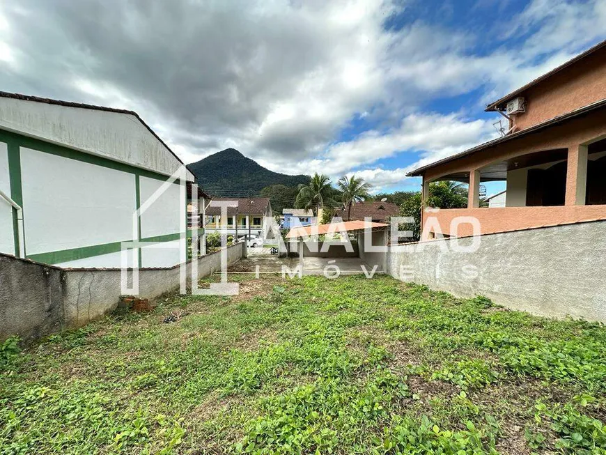 Foto 1 de Lote/Terreno à venda, 360m² em Limoeiro, Guapimirim