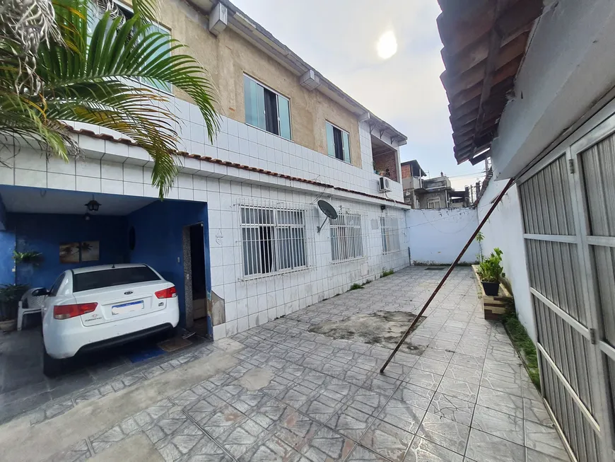 Foto 1 de Casa com 4 Quartos à venda, 100m² em Centro, Nilópolis