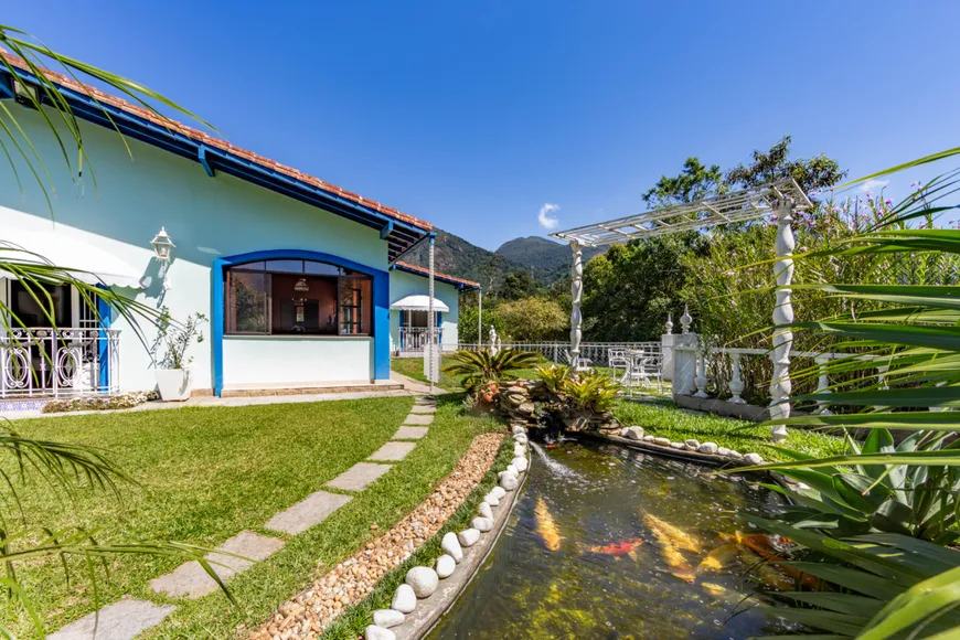 Foto 1 de Casa com 4 Quartos à venda, 340m² em Carlos Guinle, Teresópolis