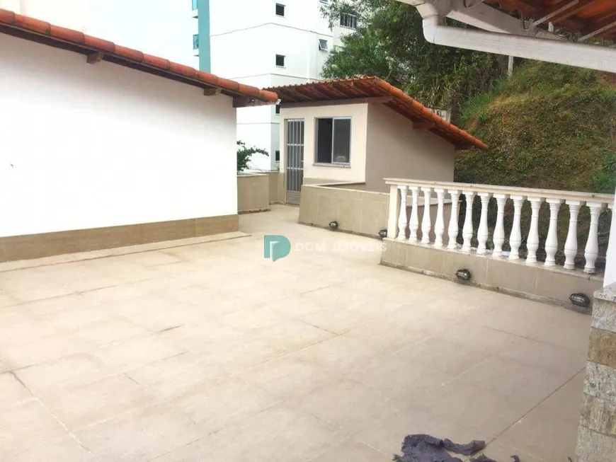 Foto 1 de Casa com 4 Quartos à venda, 403m² em Bom Pastor, Juiz de Fora