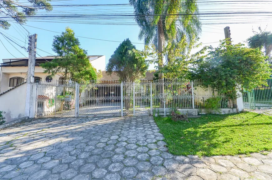 Foto 1 de Casa com 4 Quartos à venda, 237m² em Bacacheri, Curitiba