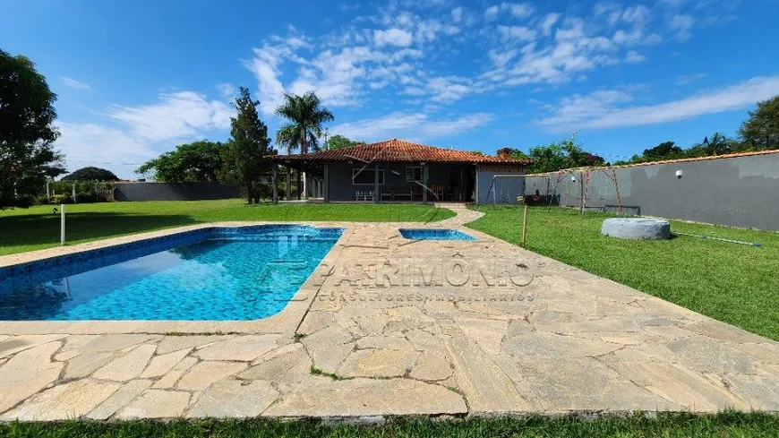 Foto 1 de Fazenda/Sítio com 3 Quartos à venda, 275m² em Campo do Meio, Aracoiaba da Serra